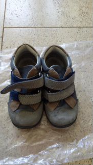 Ботинки и кеды р.22-23