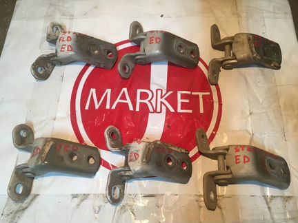 Петля двери Toyota