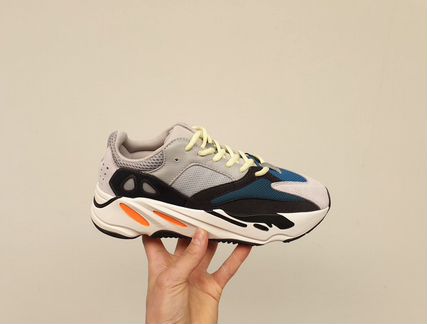 Adidas Yeezy Boost 700 (Адидас Изи Буст 700)