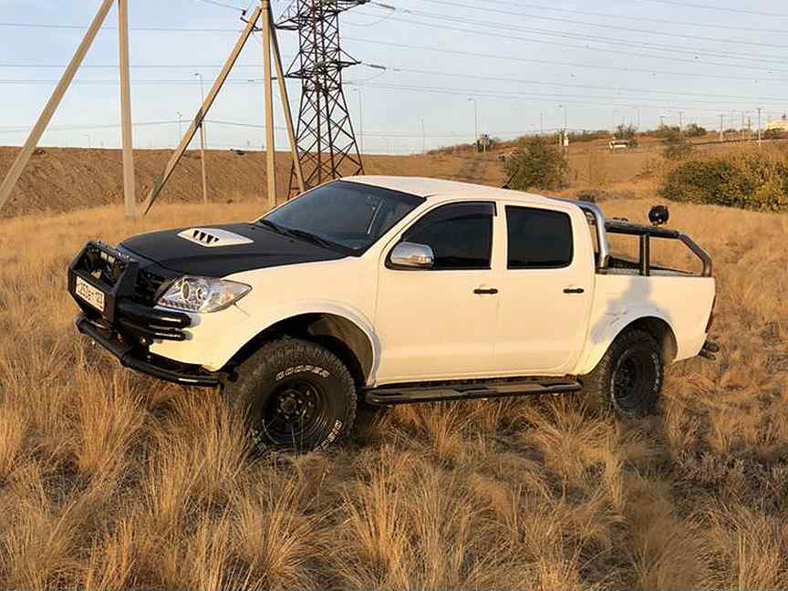 Hilux б у