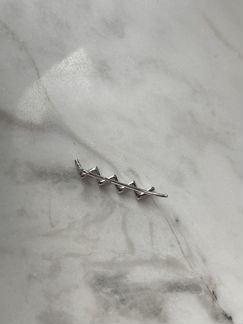 Моносерьга белое золото с бриллиантами