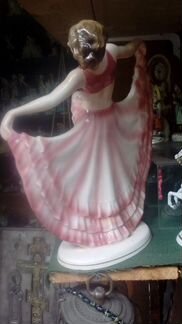 Фарфоровую статуэтку-Танцовщица,1920е гг Германия