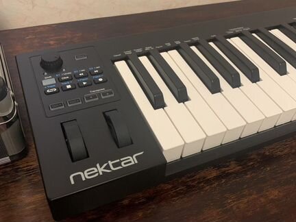 Миди клавиатура 49