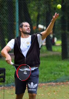 Тренер по большому теннису