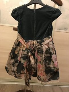 Нарядное зеленое бархатное платье 116 размер