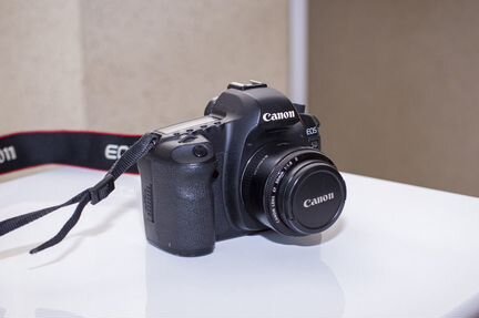 Canon 5d mark ii + 50 mm 1.8