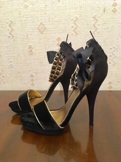 Новые босоножки Colin Stuart