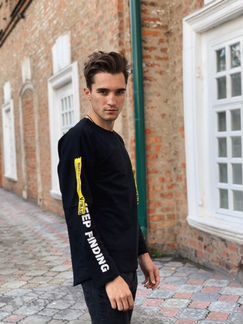 Свитшот - yuan / Кастом / Чёрный / дизайнерский