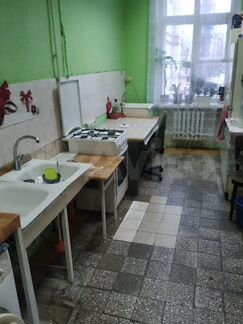Комната 18 м² в > 9-к, 3/5 эт.