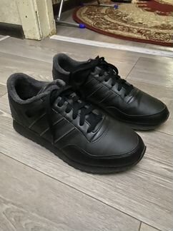 Кроссовки