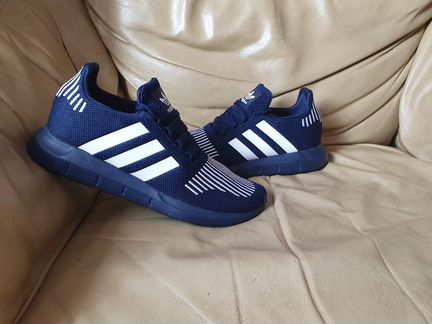Кроссовки Adidas Swift RUN новые 41 р