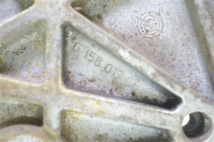 Кронштейн эбу Изитроник с бачком