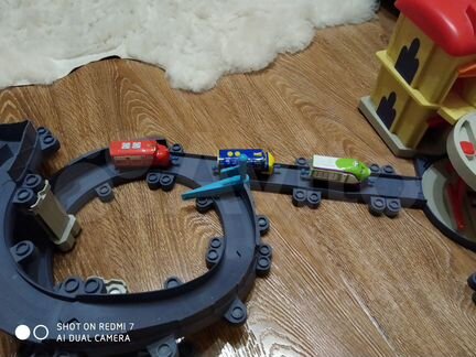 Чагинтон паровозики с двухэтажным депо и доргой