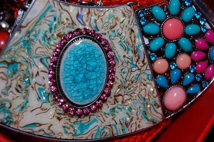 Колье широкое под шею металл пластик бижутерия 3