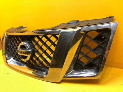 Решетка радиатора Nissan Pathfinder R51 2004-2014