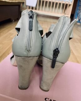 Босоножки кожаные