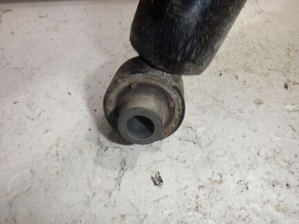 Амортизатор задний Киа Stinger