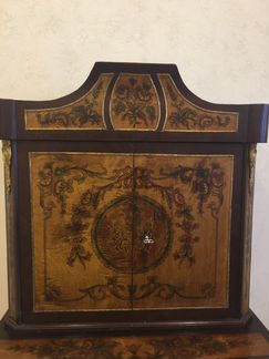 Антикварный дамский столик