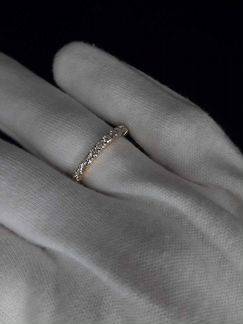 Золотое кольцо с бриллиантами и сертификатом