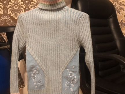 Свитер