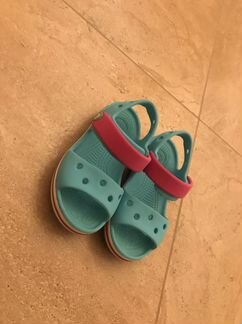 Босоножки crocs