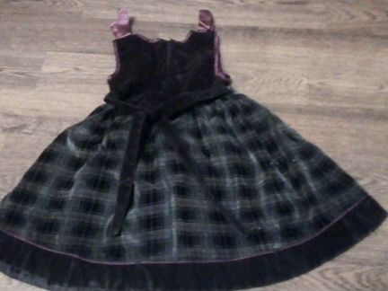 Платье 3-4г меняю на мол мяс пюр,отблеск на фото