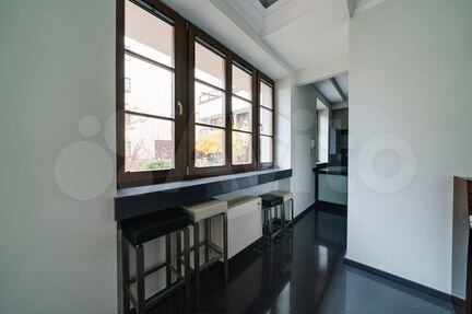 6-к квартира, 240 м², 1/5 эт.