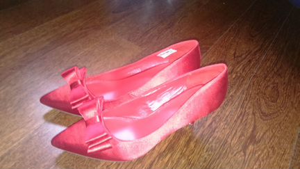 Атласные туфли