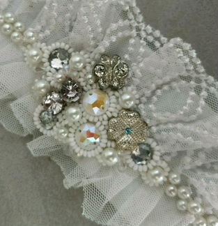 Браслет дизайнерский белый камни