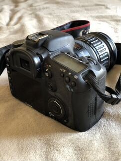 Зеркальный фотоаппарат