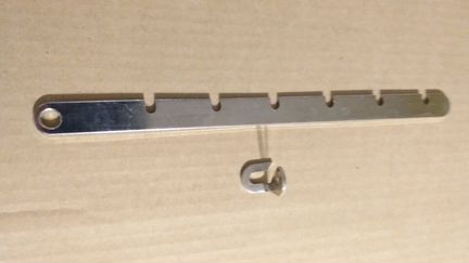 Фиксатор для деревянных окон из СССР