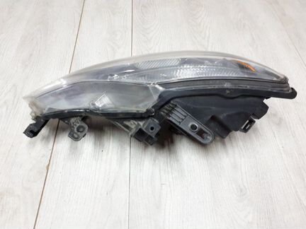 Фара правая Nissan Murano