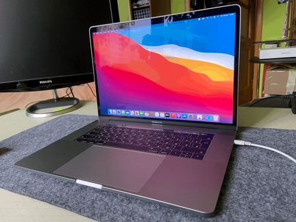 MacBook Pro 15' 2016 i7/2.6 GHz/256gb Space Grey