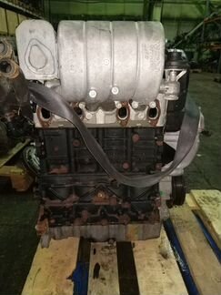 Двигатель без навесного на Volkswagen Caddy III 20