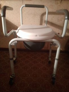 Продам кресло-туалет для маломобильного человека