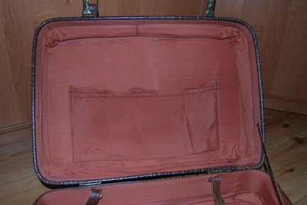 Советский кожаный чемодан