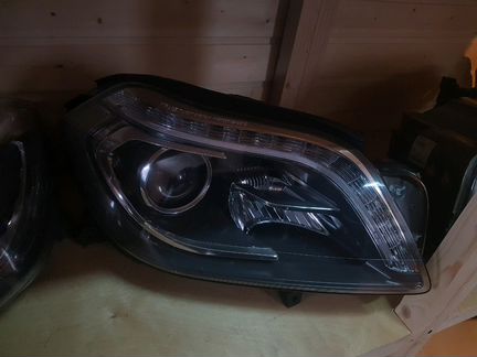 Фара правая для Mercedes GL 166