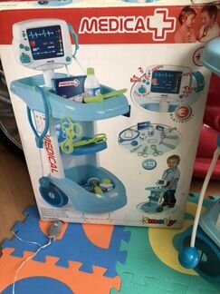 Медицинская тележка