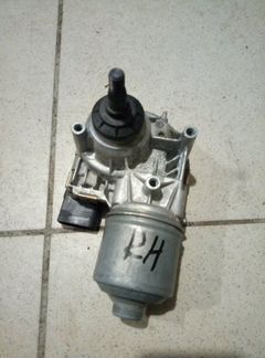 Моторчик стеклоочистителя передний правый Ford