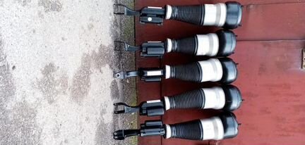 Пневмостойка передняя Mercedes w222