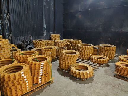 Hitachi ZX200-3 Звездочка 1033091