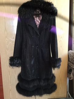 Пальто кожа с мехом р. 40-42. Цвет чёрный. Демисез