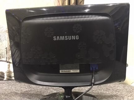 Монитор Samsung 2233NW