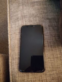 Телефон iPhone 11
