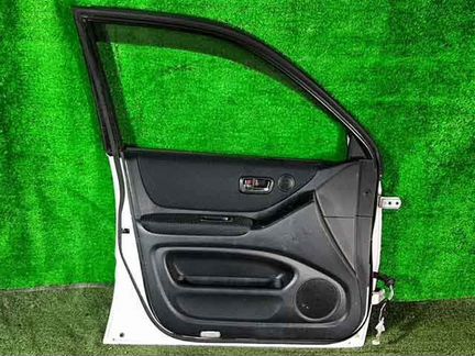 Дверь передняя левая Toyota Kluger V