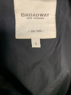 Пуховик Broadway