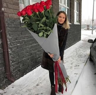 Розы длинные шляпные