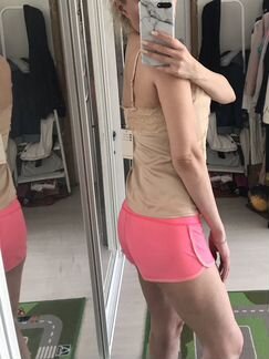 Новый бельевой топ с кружевом бежевого цвета