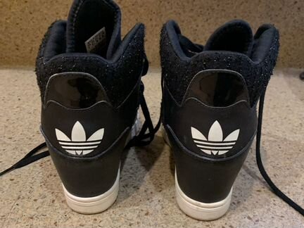 Сникерсы Adidas, оригинал, размер на фото