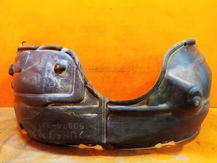 Подкрылок передний левый Toyota Camry XV50